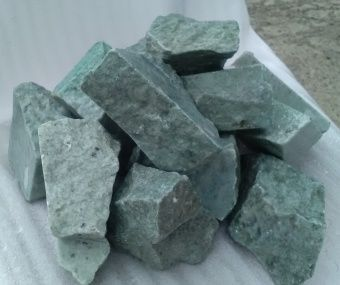 Камень Жадеит колотый средний 20 кг (Хакасия) мешок Камень Жадеит колотый средний 20 кг (Хакасия) мешок